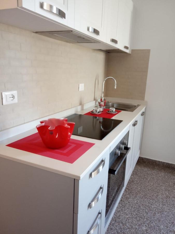 Red Tower Venice Apartment - 2 Mins From Vce Airport- Free Wifi Tessera Luaran gambar