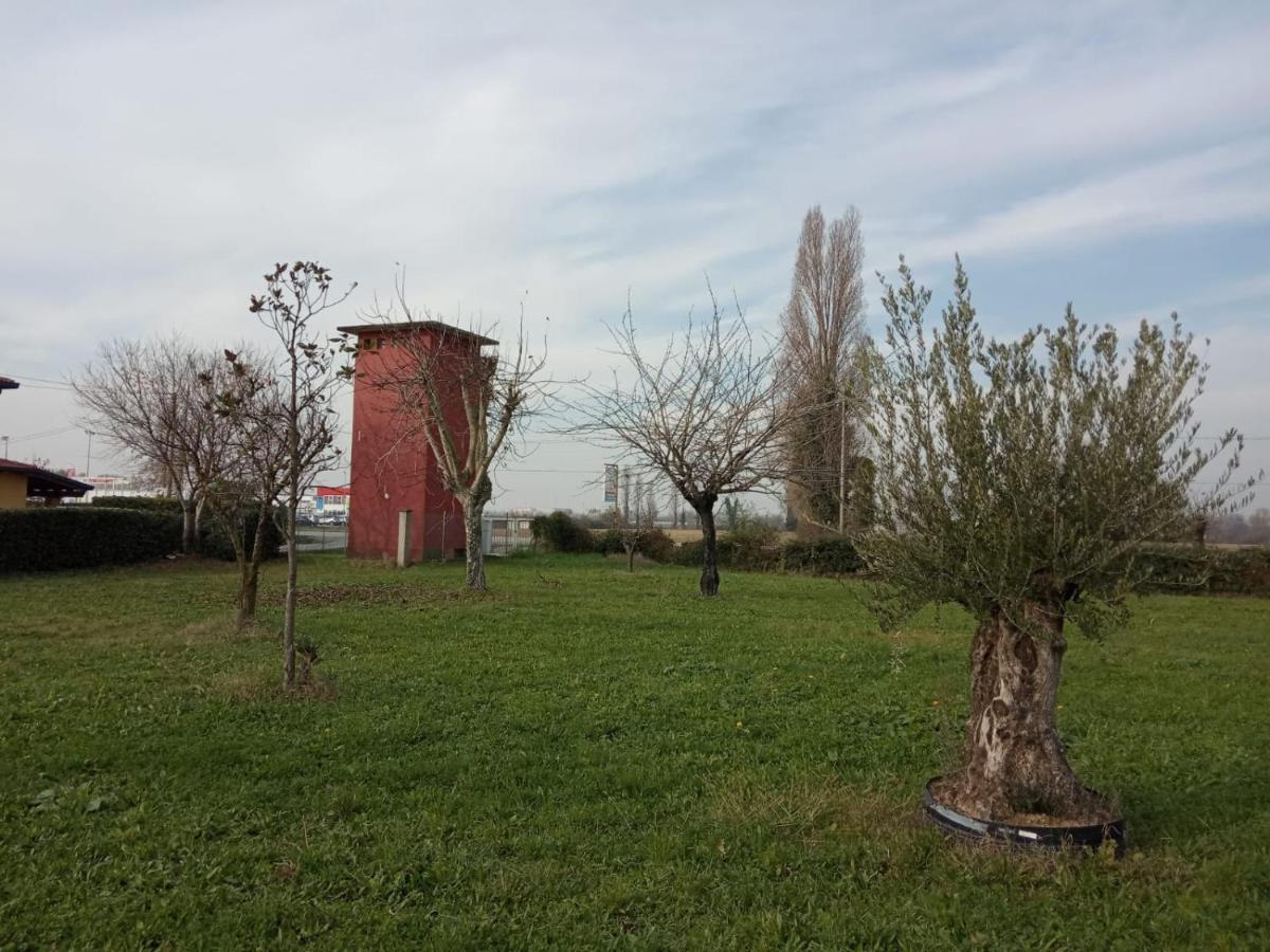 Red Tower Venice Apartment - 2 Mins From Vce Airport- Free Wifi Tessera Luaran gambar